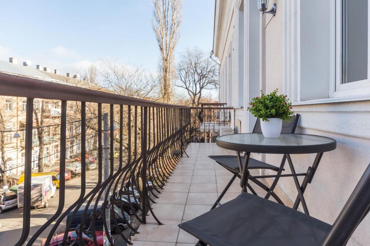 New Luxury Apartment Troitskay Одесса Экстерьер фото